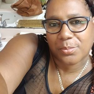 Meet your Posher, Carla